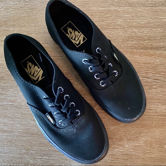 solid black vans shoes